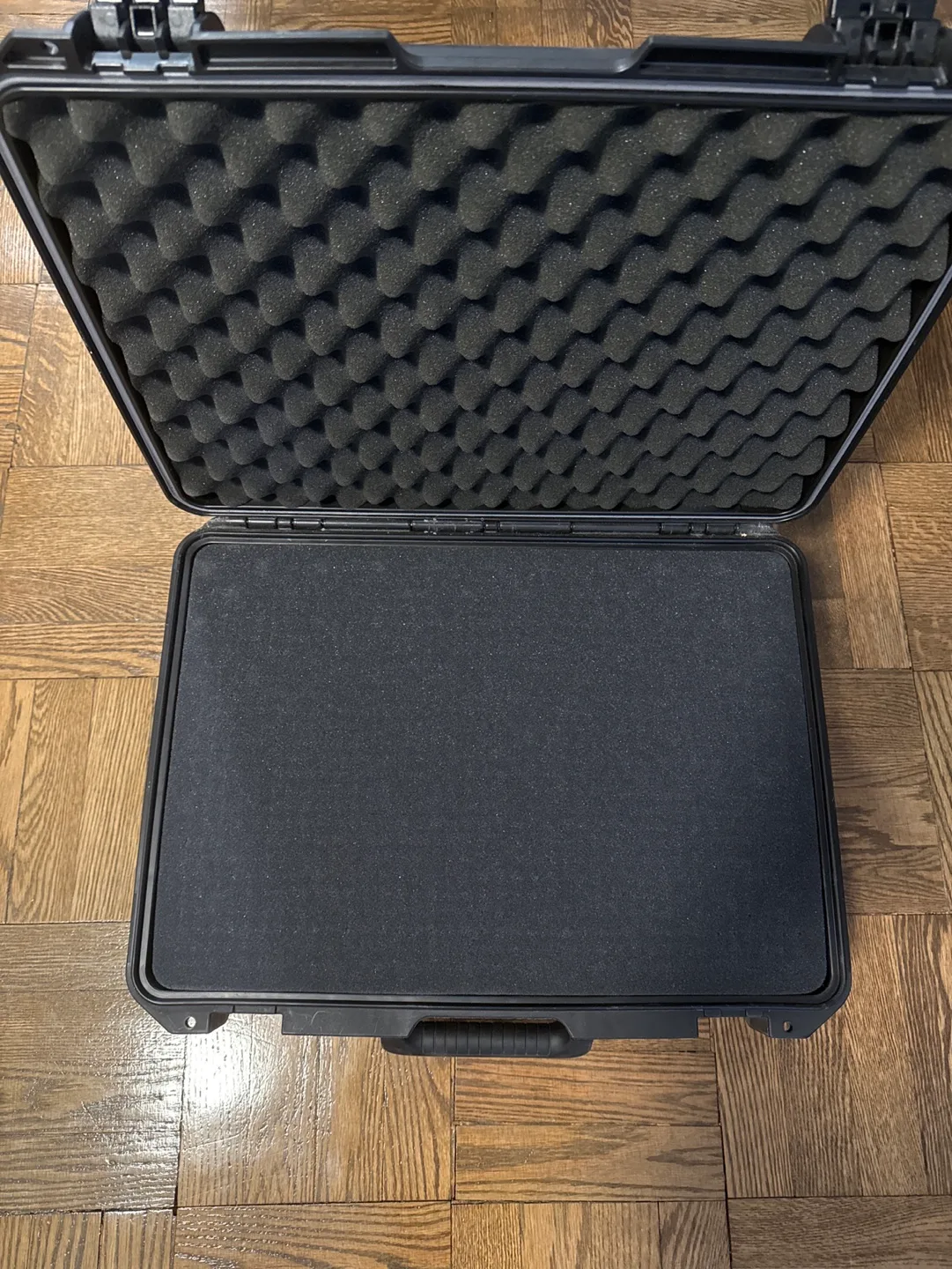 Pelican Storm Case iM2600 image indicator(2)