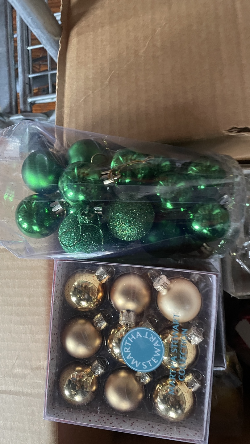 Christmas Ornament Bulk Lot - photo 3