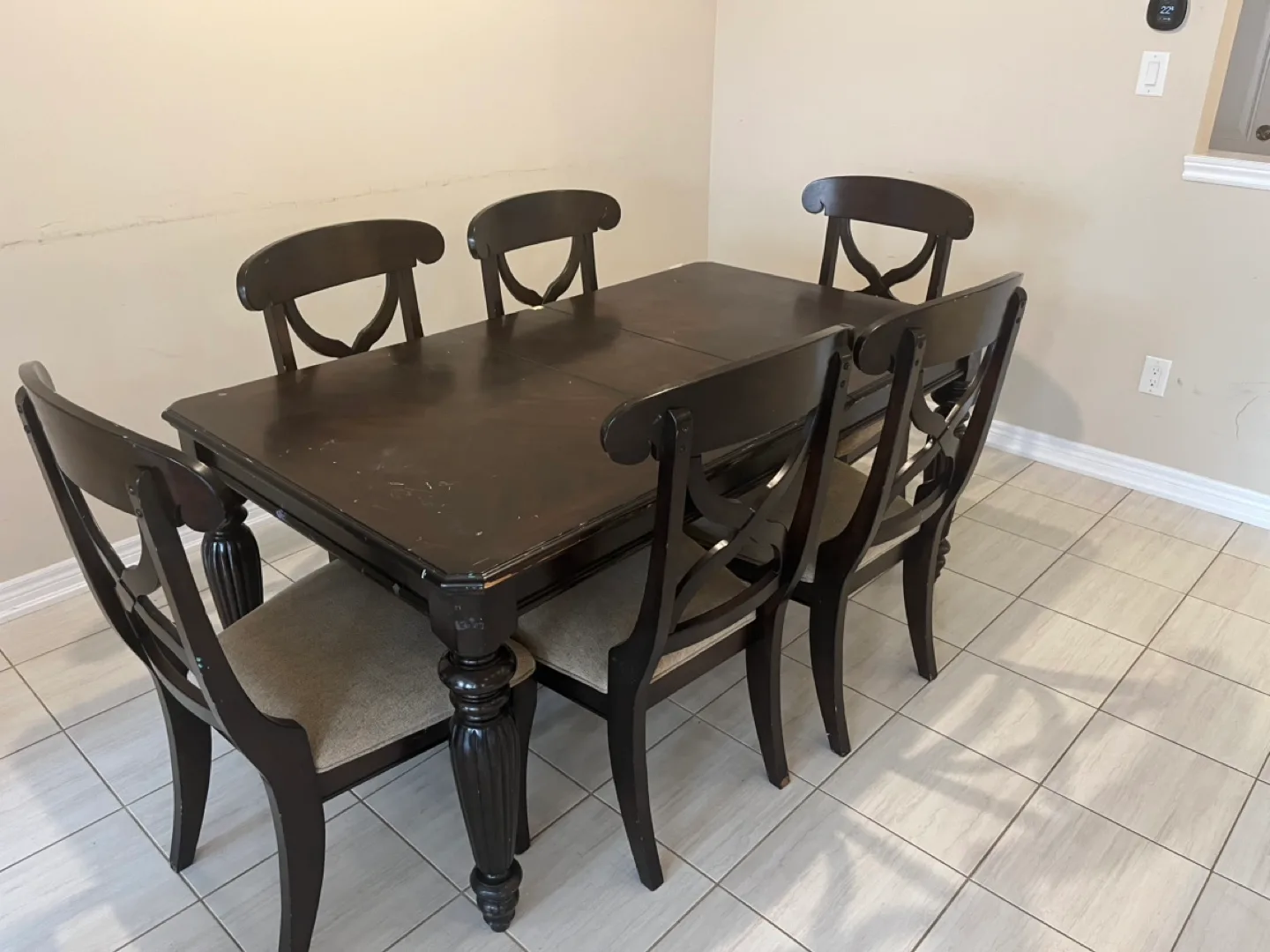 Dining Table and 6 Chairs Set image indicator(2)