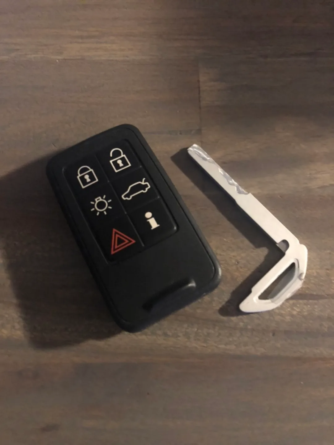 Volvo Key Fob image indicator(2)