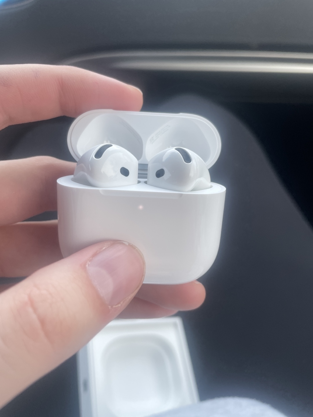 Apple AirPod 4 - photo 4