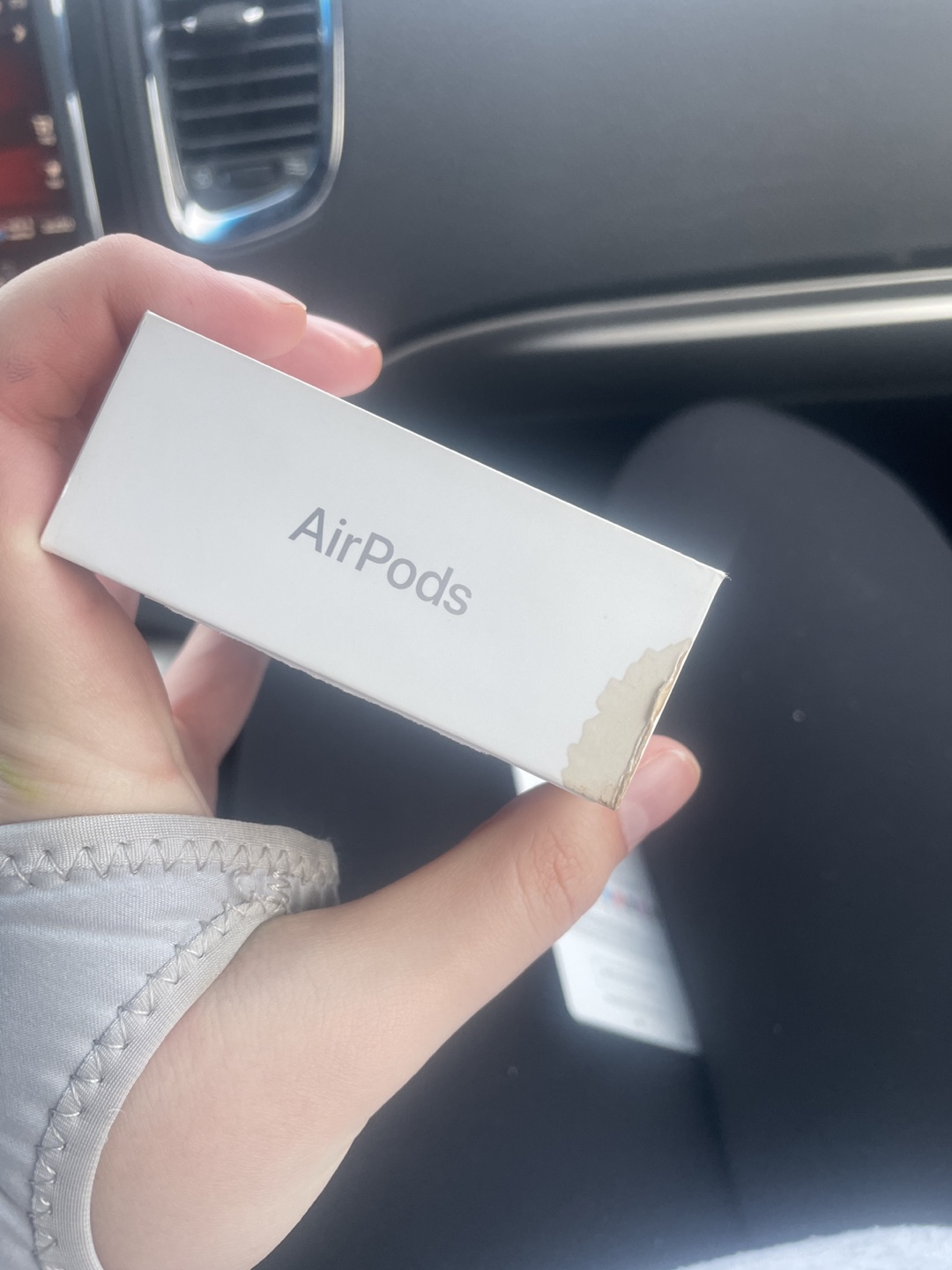 Apple AirPod 4 - photo 2
