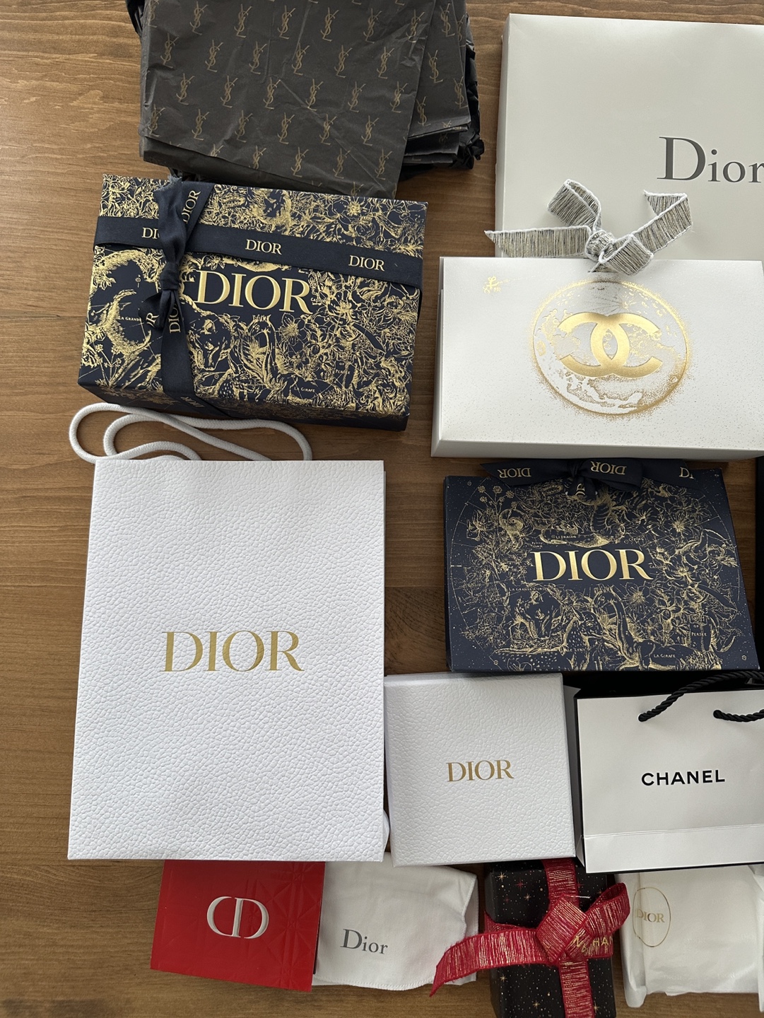 Designer Gift Bags & Boxes - photo 3