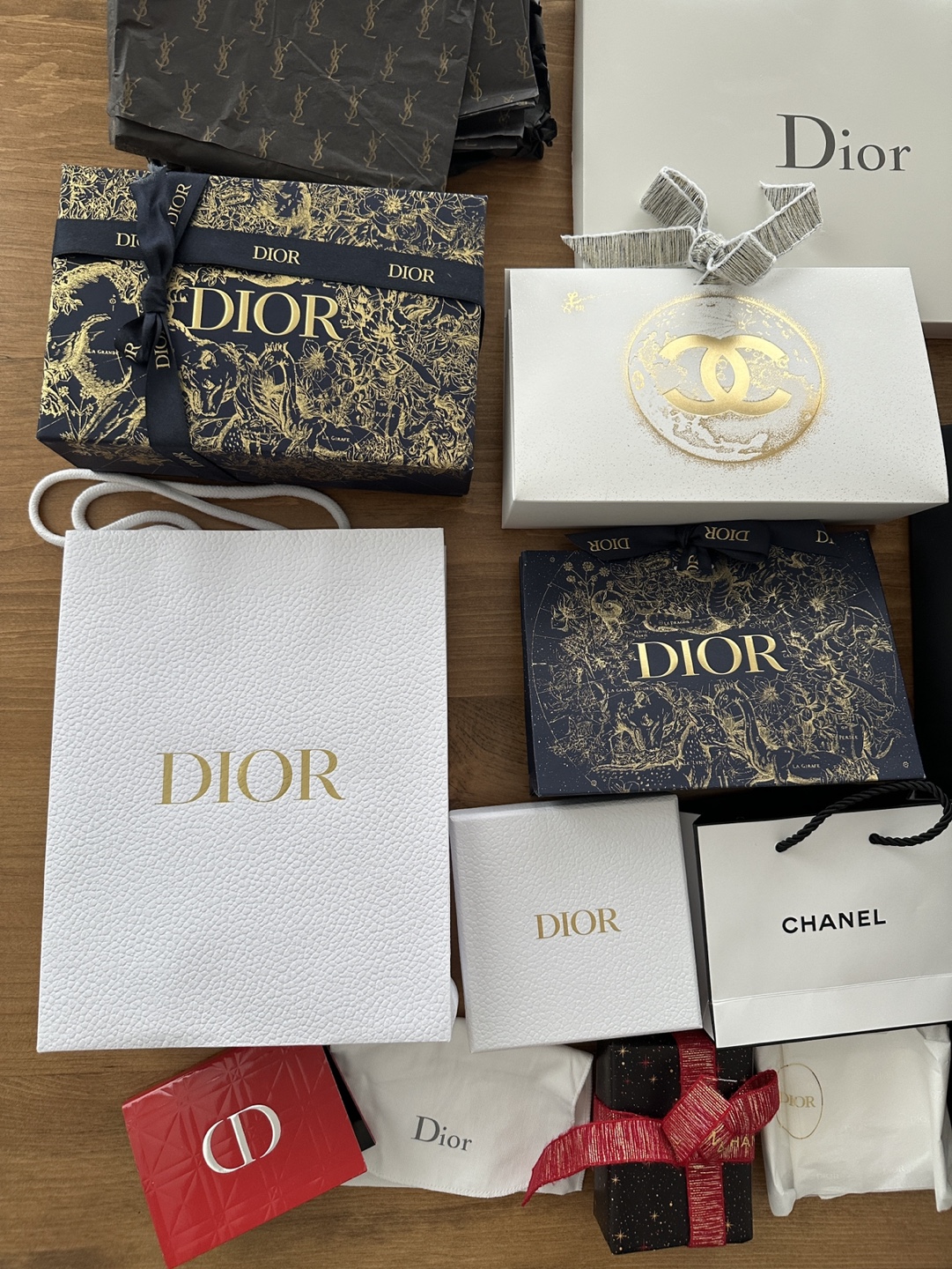 Designer Gift Bags & Boxes - photo 4
