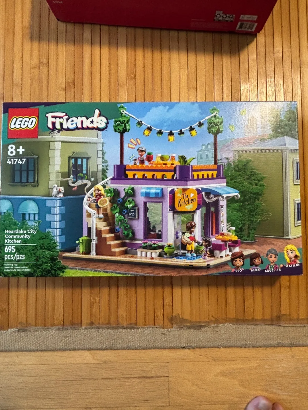 LEGO Friends Heartlake City Community Center & The Kitchen image indicator(2)