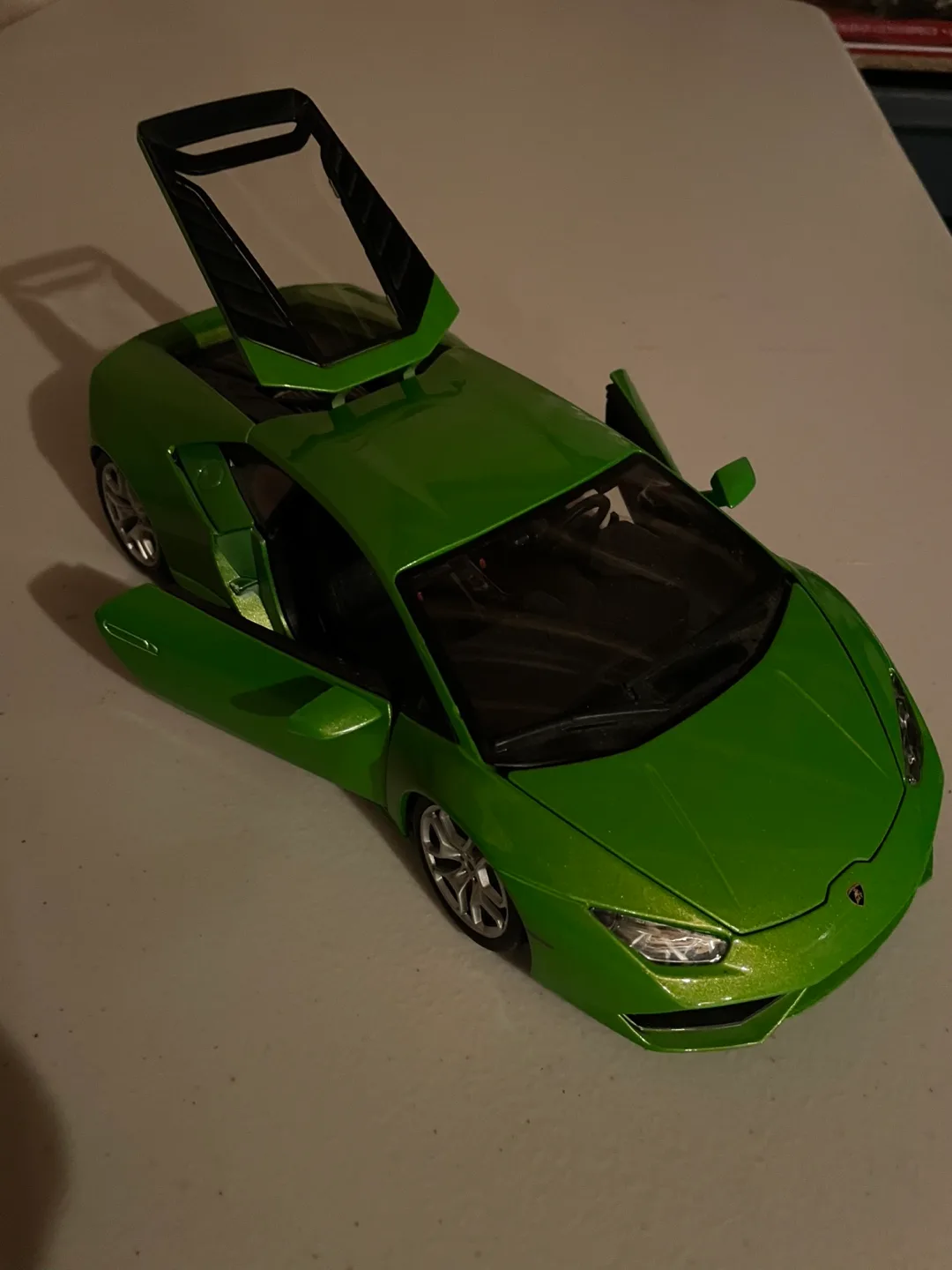 Lamborghini Huracan Diecast Model Car image indicator(2)