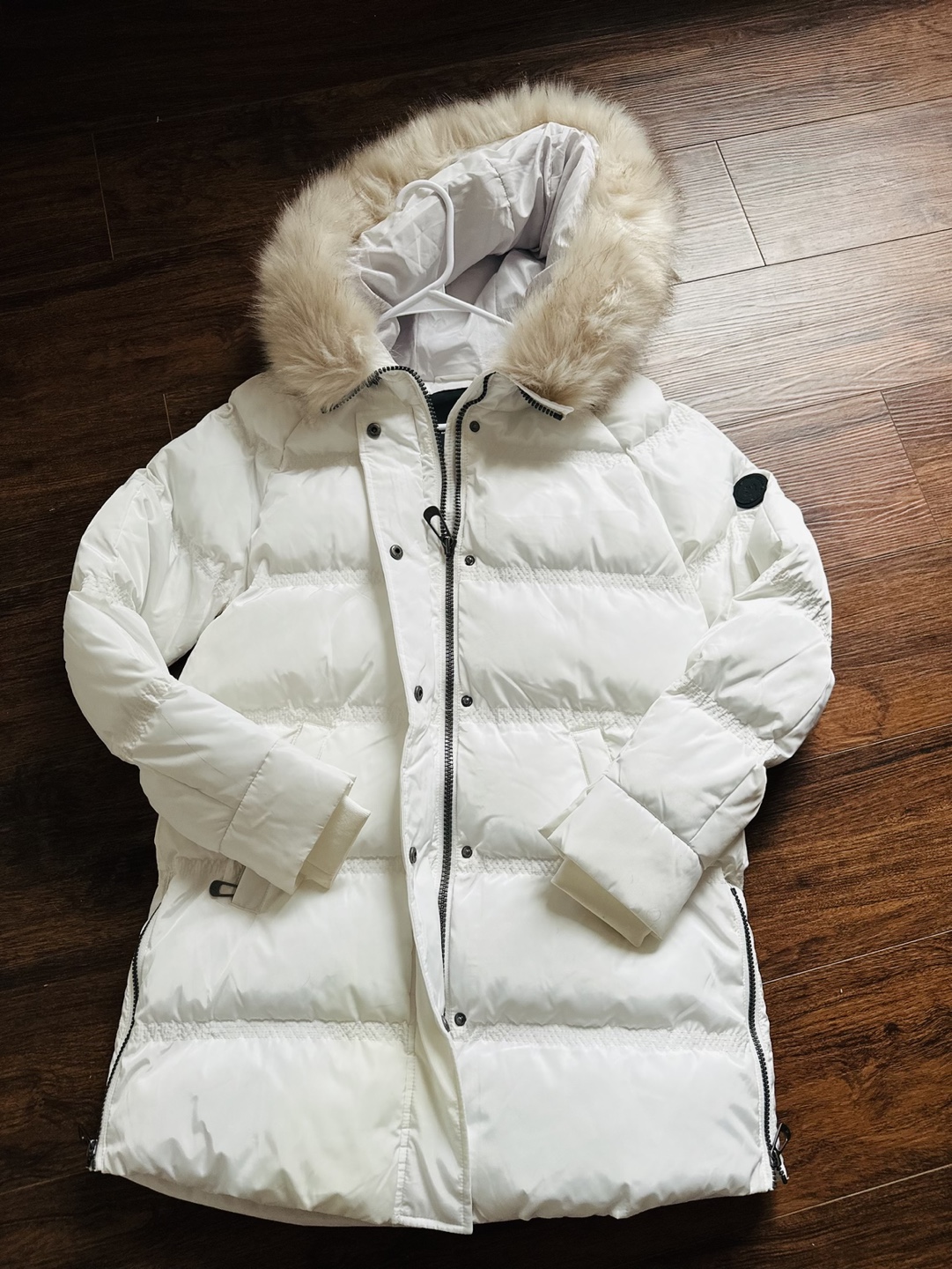 NOIZE Super Warm White Puffer Jacket with Faux Fur Hood