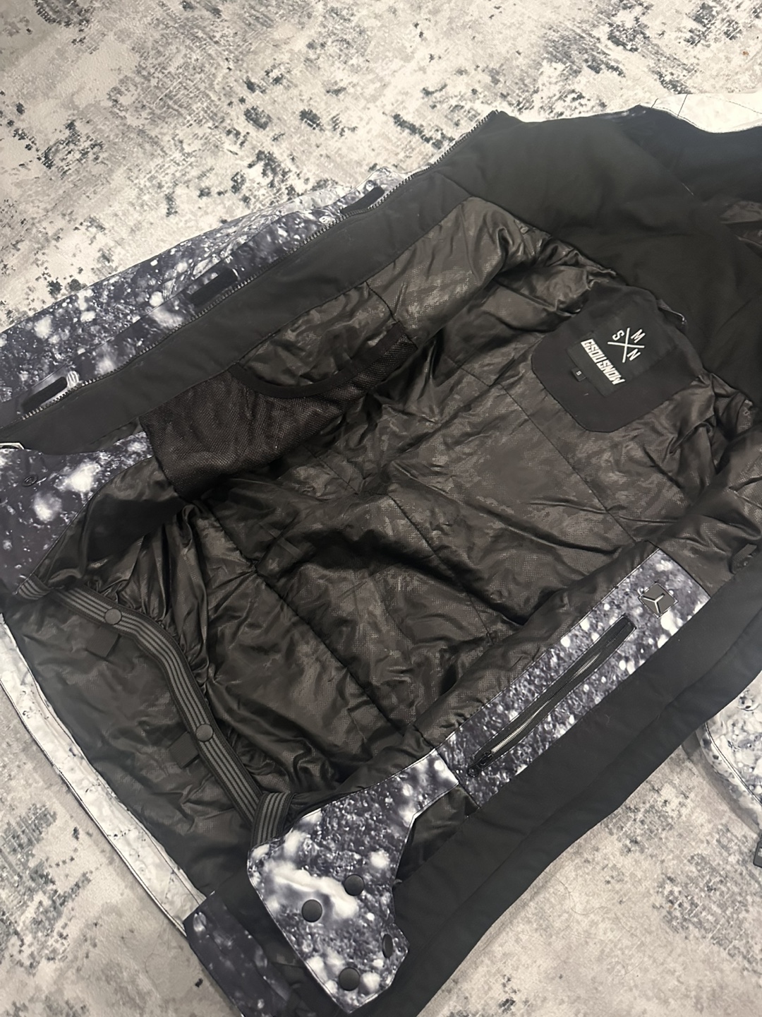 Women's Snowsuit for ski or snowboarding - photo 2