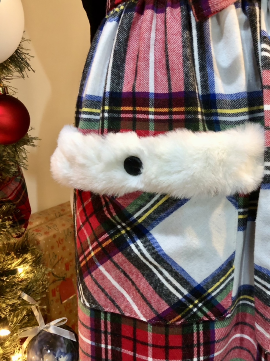 Hand Sewn ‘Mrs Claus’ Festive Apron - photo 2