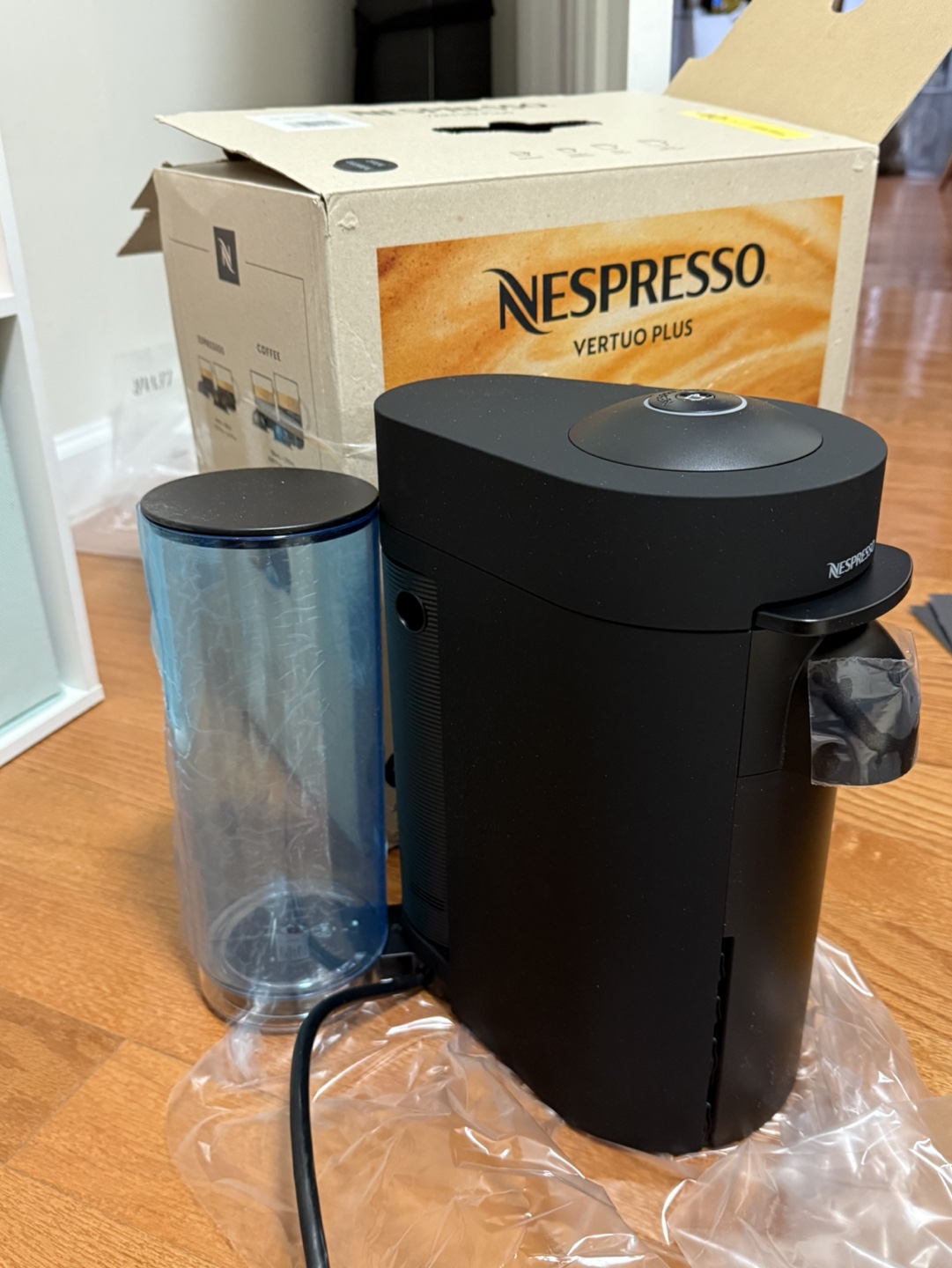 Nespresso Vertuo Plus DeLonghi Coffee Machine - photo 3