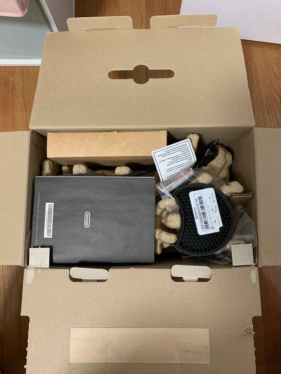 Nespresso Vertuo Plus DeLonghi Coffee Machine - photo 5