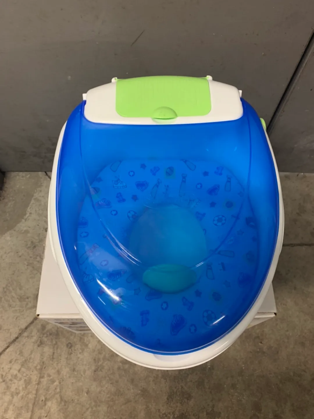 Summer Infant 3-Stage Reward Potty and Step Stool image indicator(4)