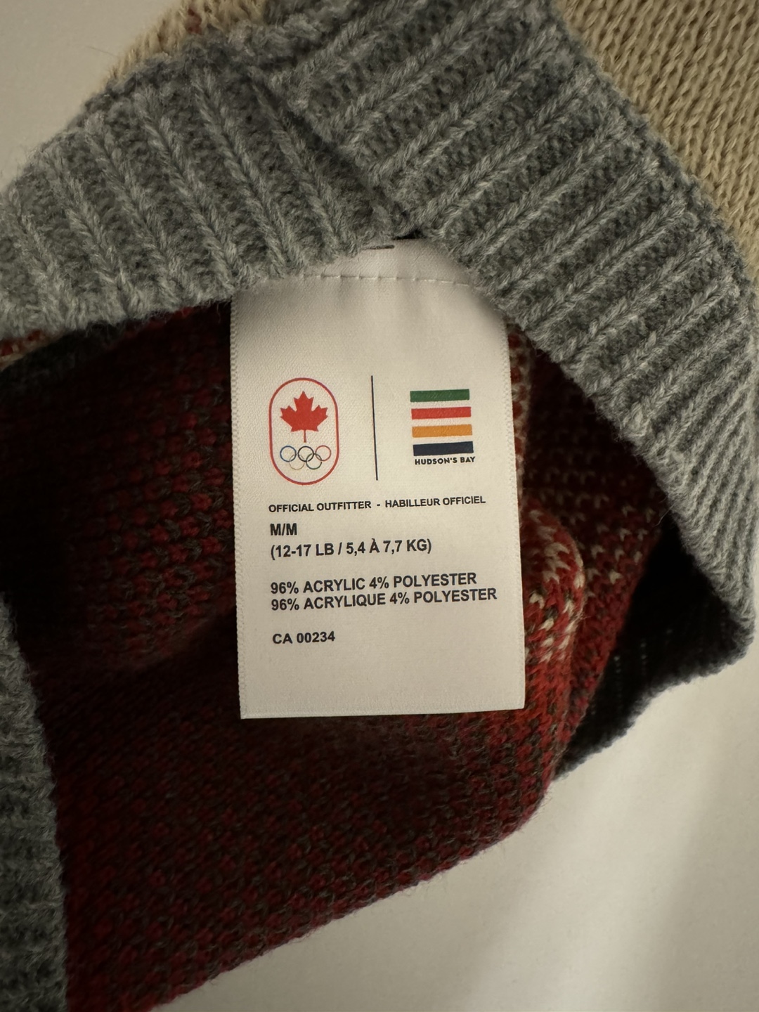NWT Canadian Olympic Dog Sweater - photo 4