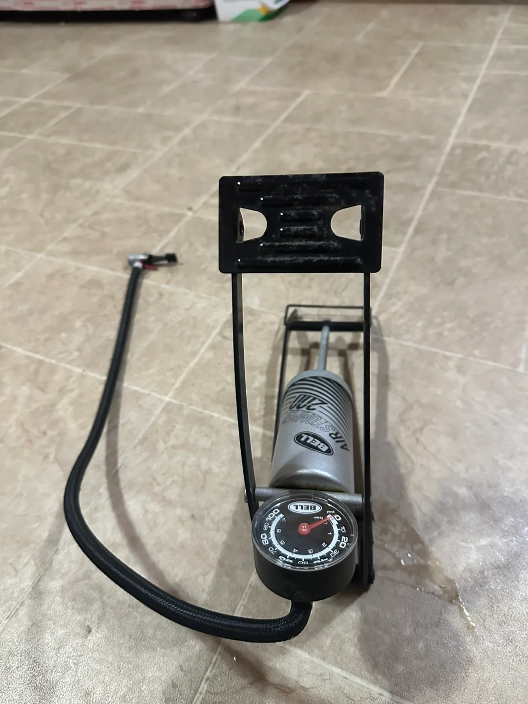 Trade-Bell Air-Stik 270 Foot Pump image indicator(4)