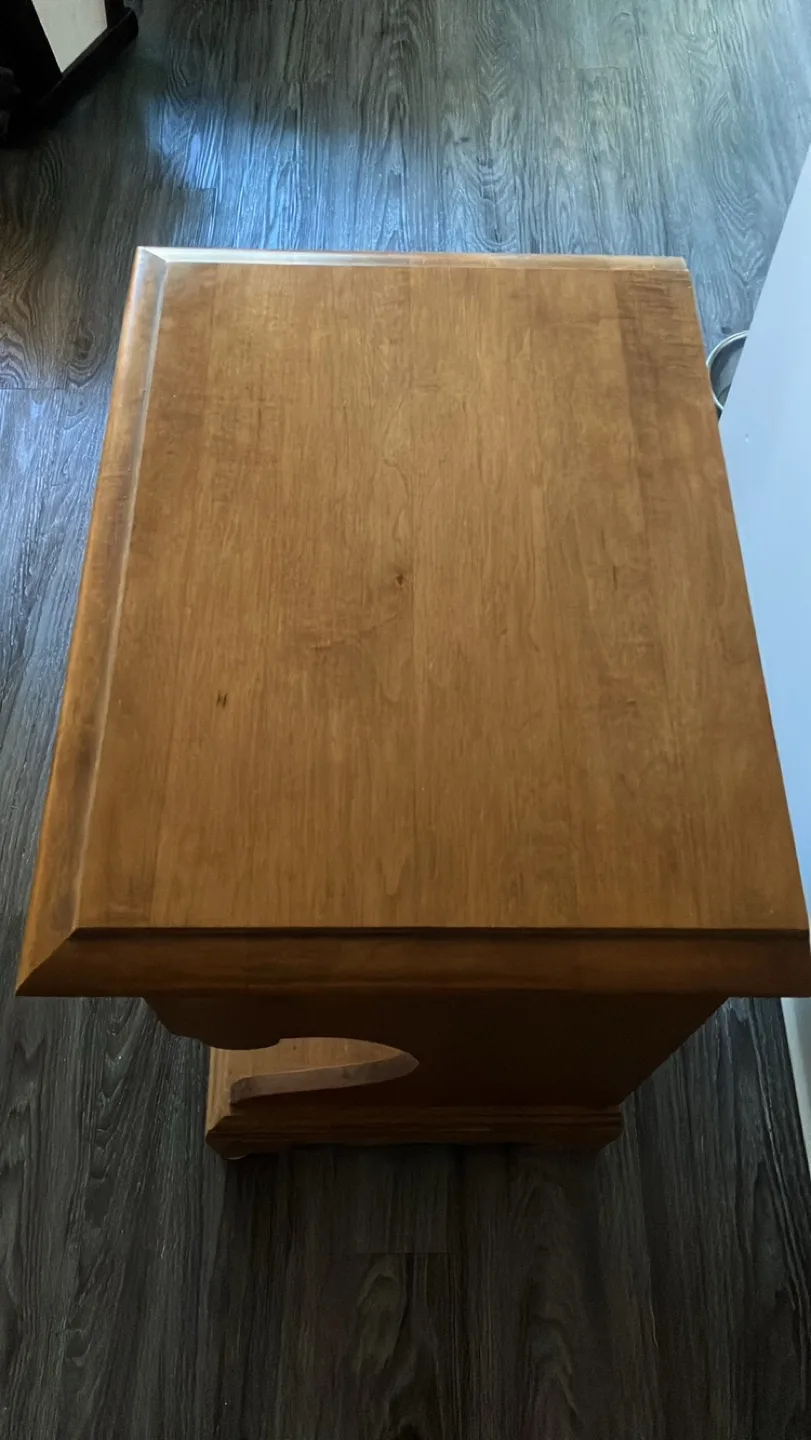 Solid Wood Nightstand image indicator(3)