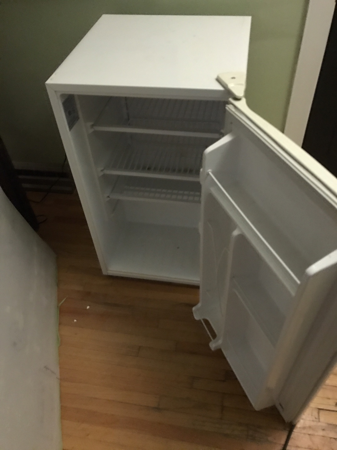 GE Compact Refrigerator