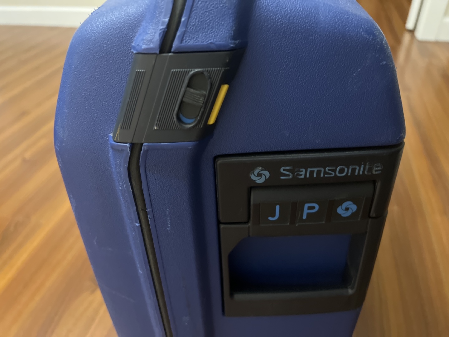 Samsonite Suitcase - photo 4