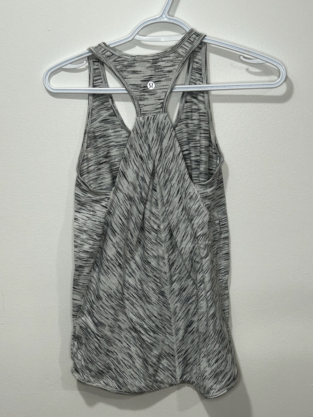 Lululemon Racerback Tank Top Size 4 - photo 2