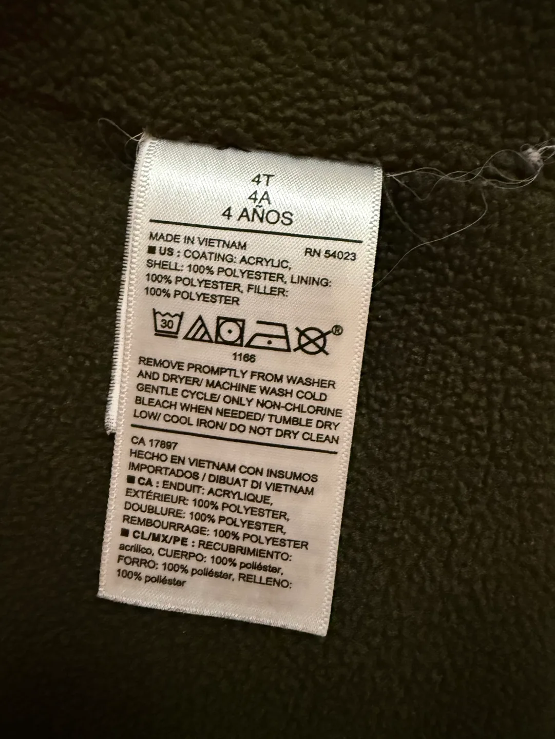 Old Navy Kids' Camo Puffer Vest size 4T image indicator(4)