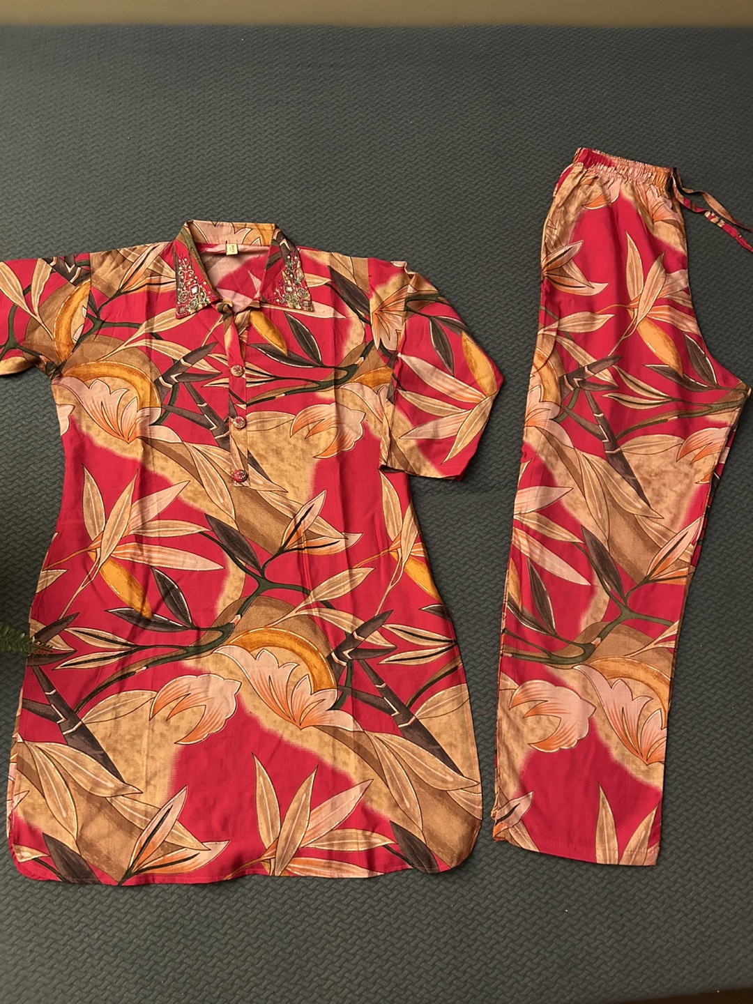 Beautiful Women's Floral Top and Pants Set - coord set - photo 5