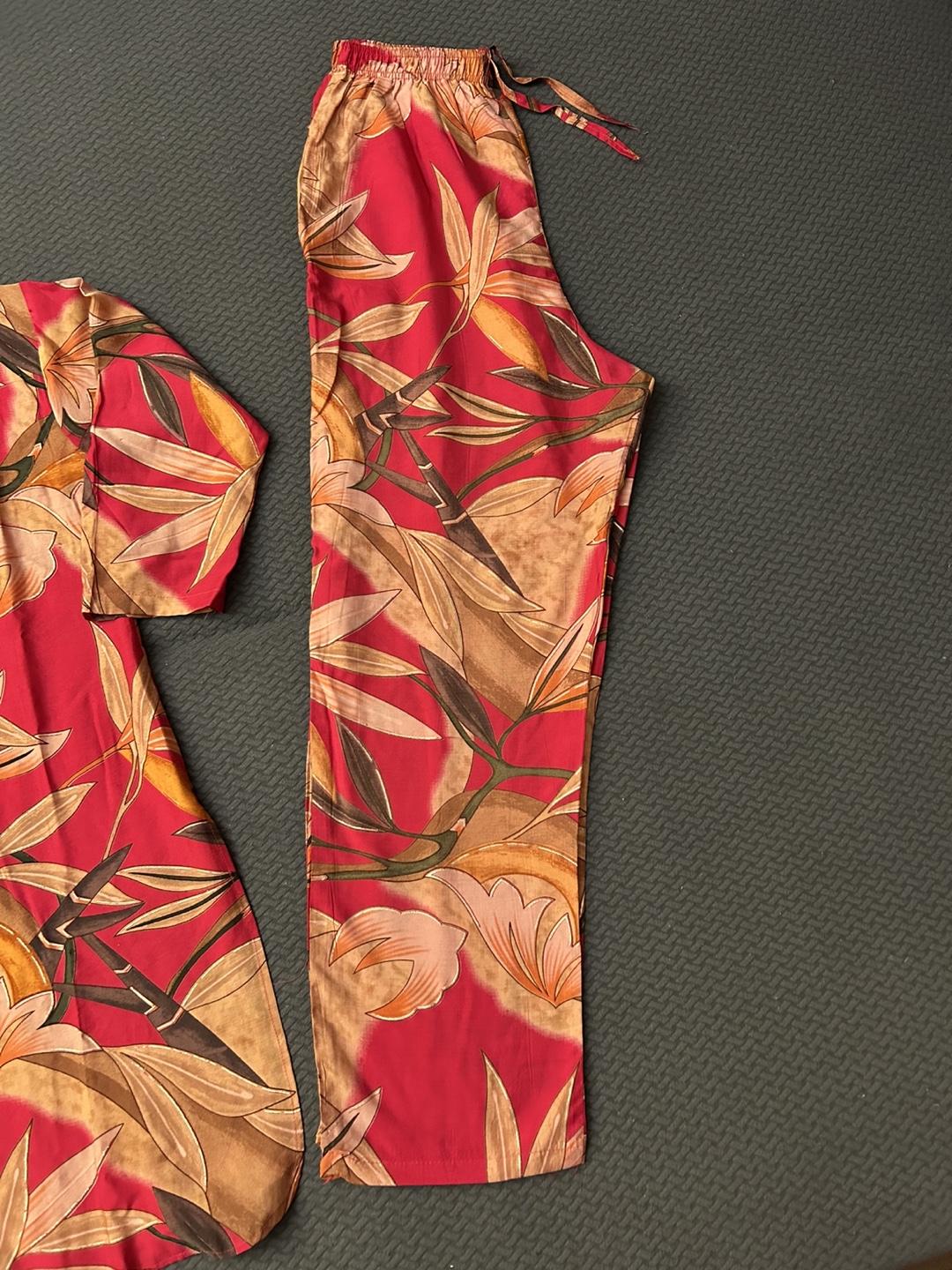 Beautiful Women's Floral Top and Pants Set - coord set - photo 4