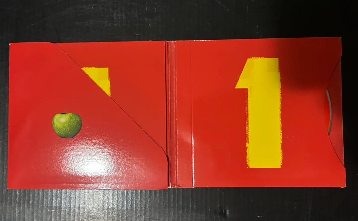 The Beatles “1” CD image indicator(3)