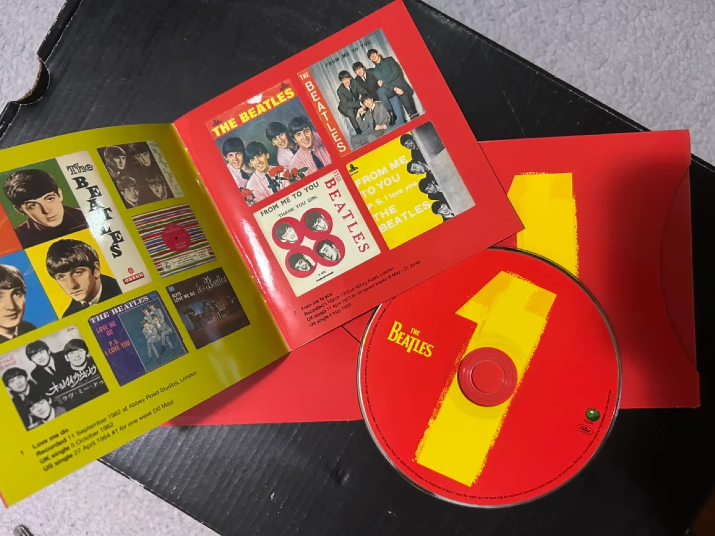 The Beatles “1” CD image indicator(4)