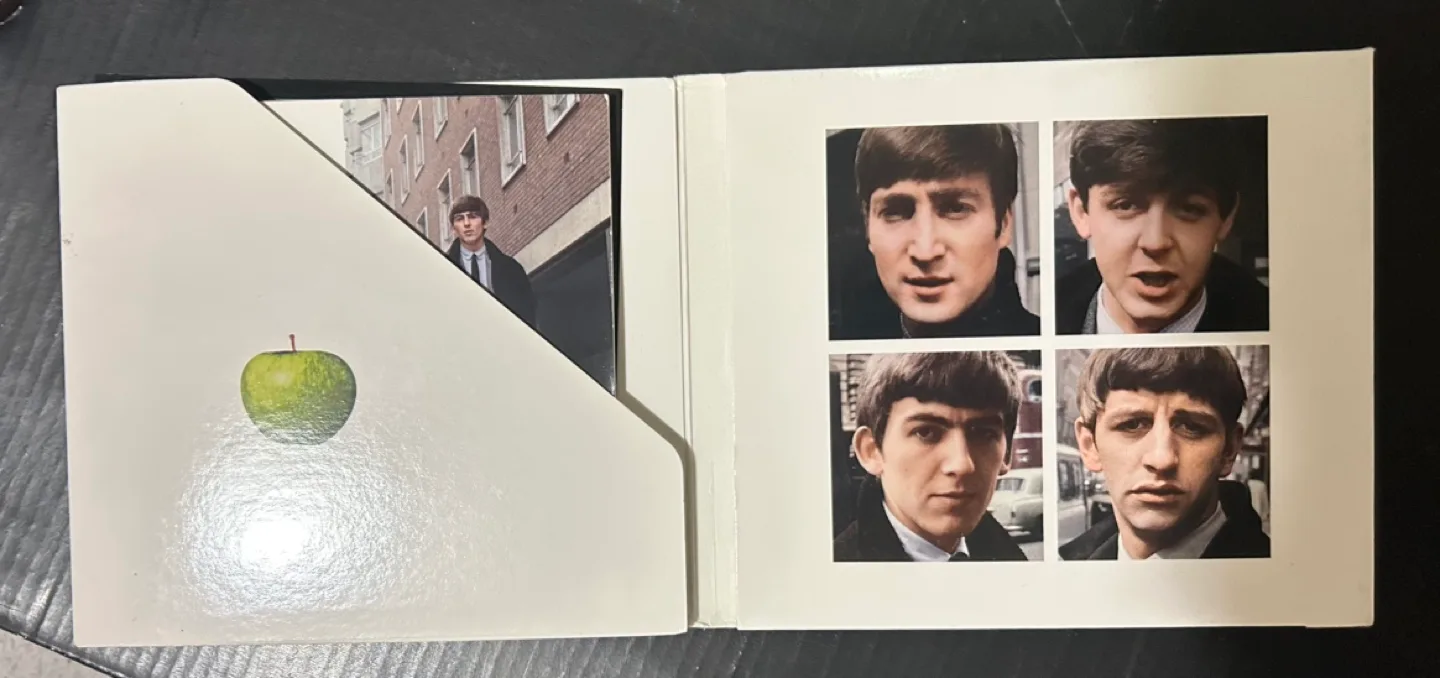 The Beatles - On Air - Live at the BBC Volume 2 (2CD) image indicator(3)