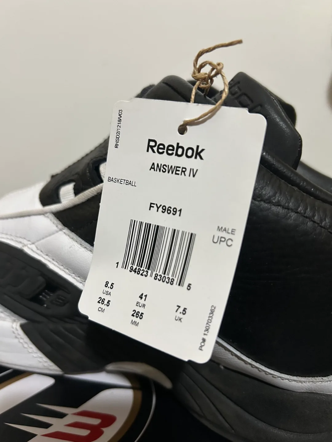 Reebok Answer IV (White and Black) image indicator(8)