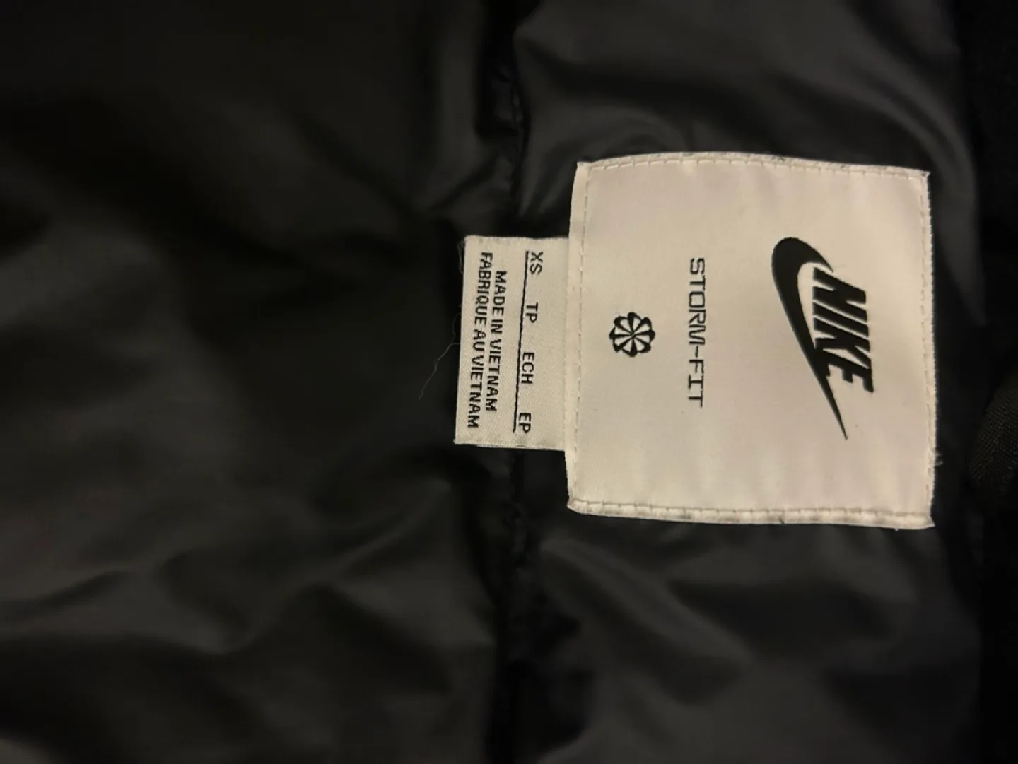 Nike xs puffer Vest small size 8/10 image indicator(3)