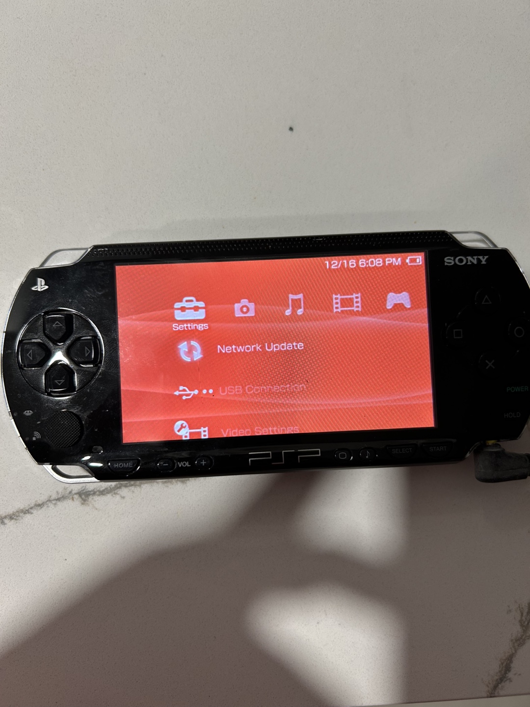 Sony PlayStation Portable Slim & Lite (PSP-3000) with games - photo 3