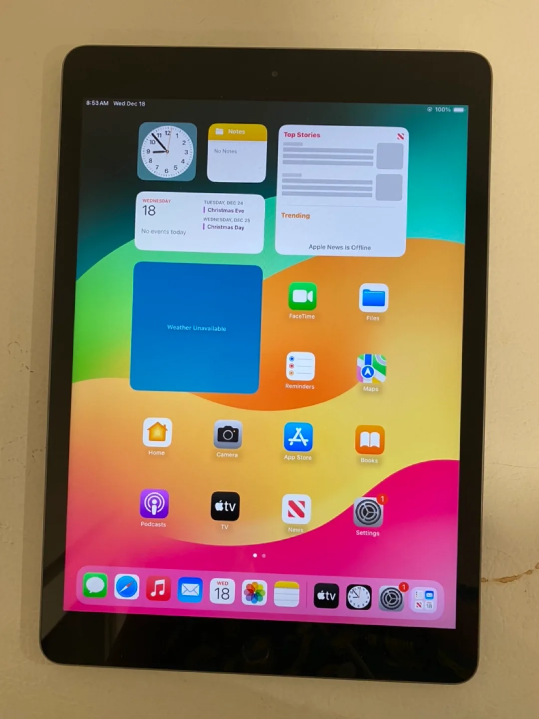 iPad 7th Generation - Perfect For Christmas Gift image indicator(2)