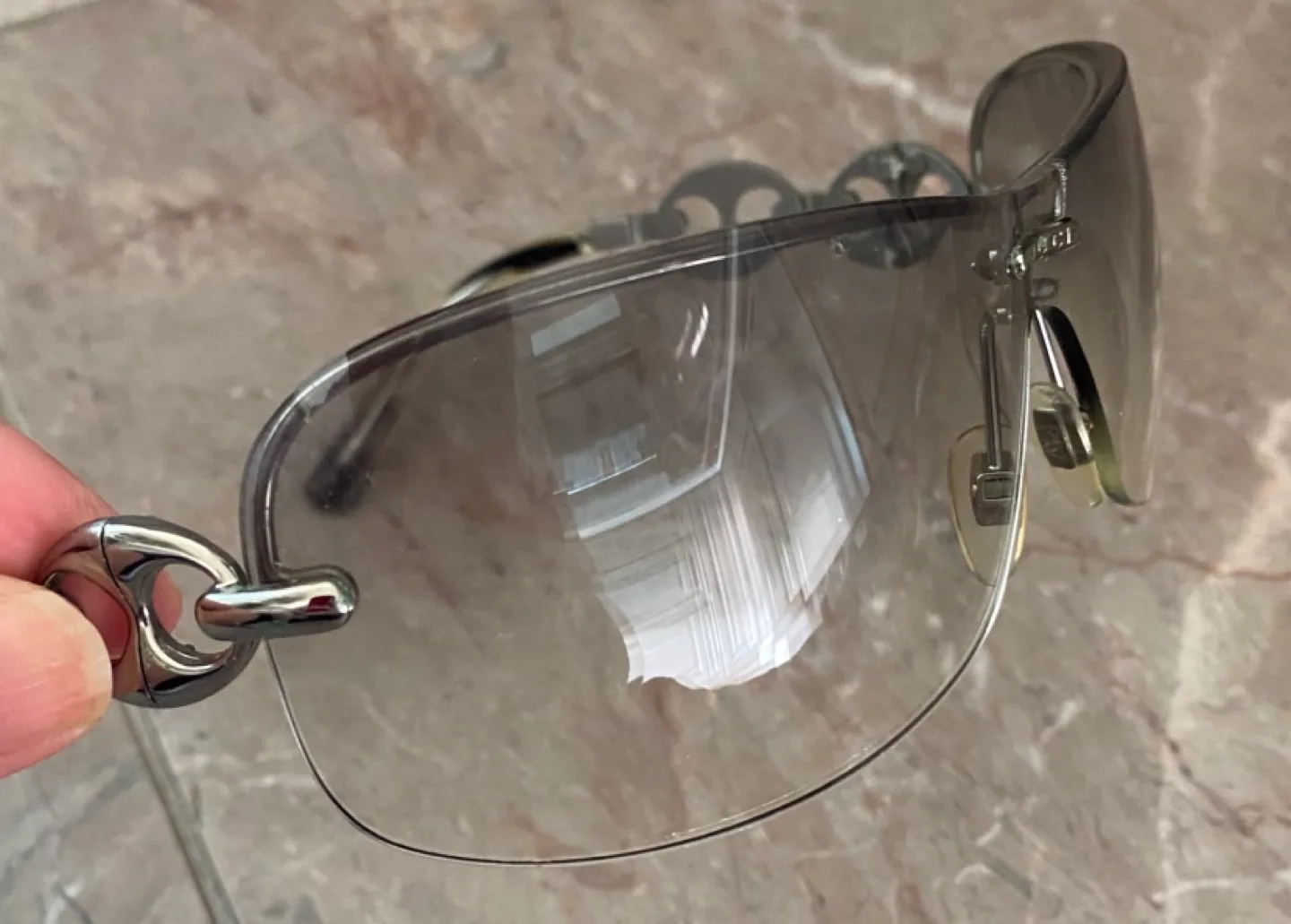 Gucci Sunglasses image indicator(4)