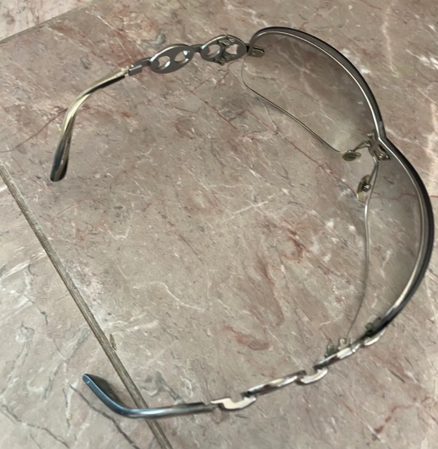 Gucci Sunglasses image indicator(6)