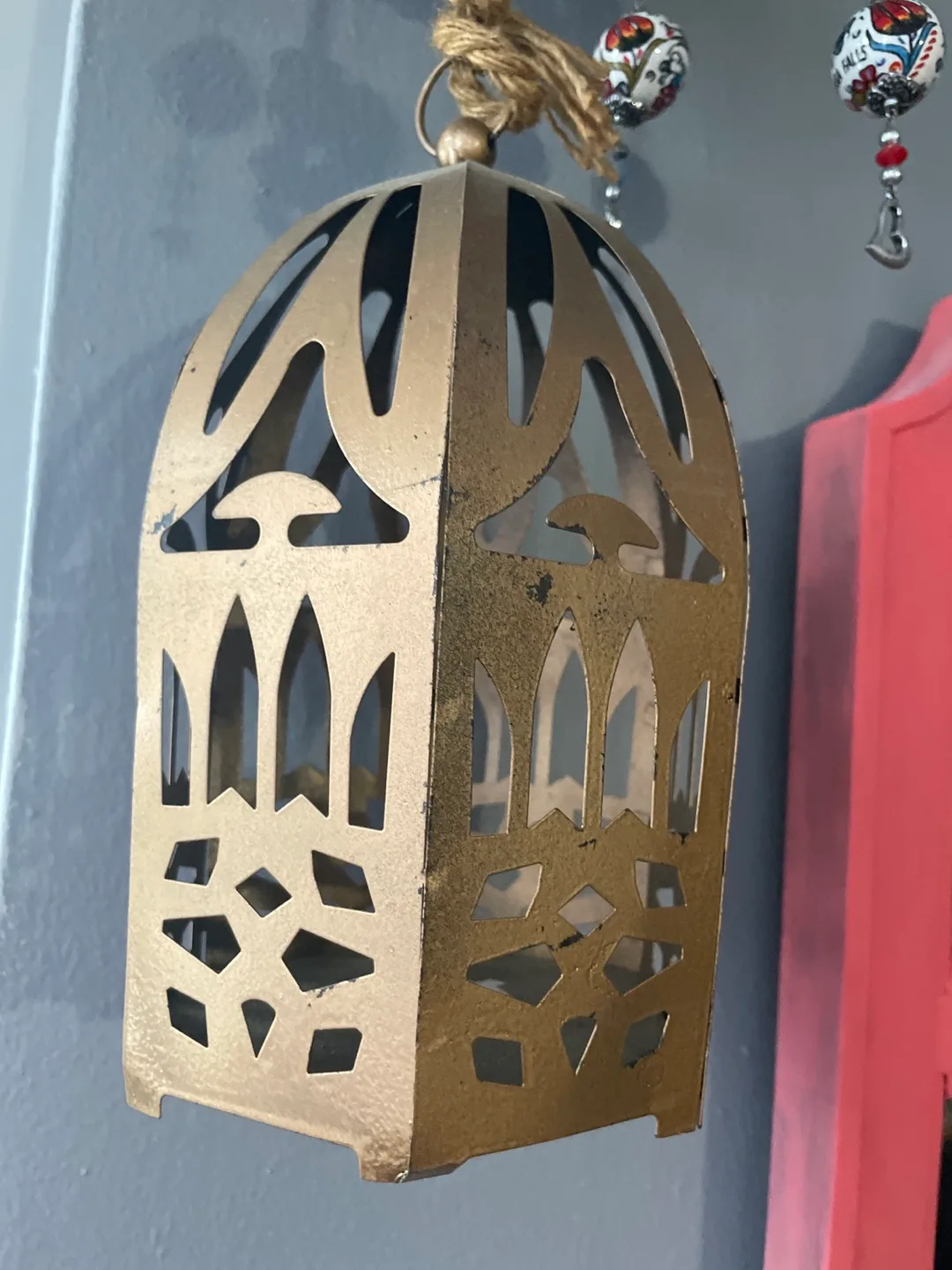 Set of 2 Gold Metal Lanterns image indicator(2)