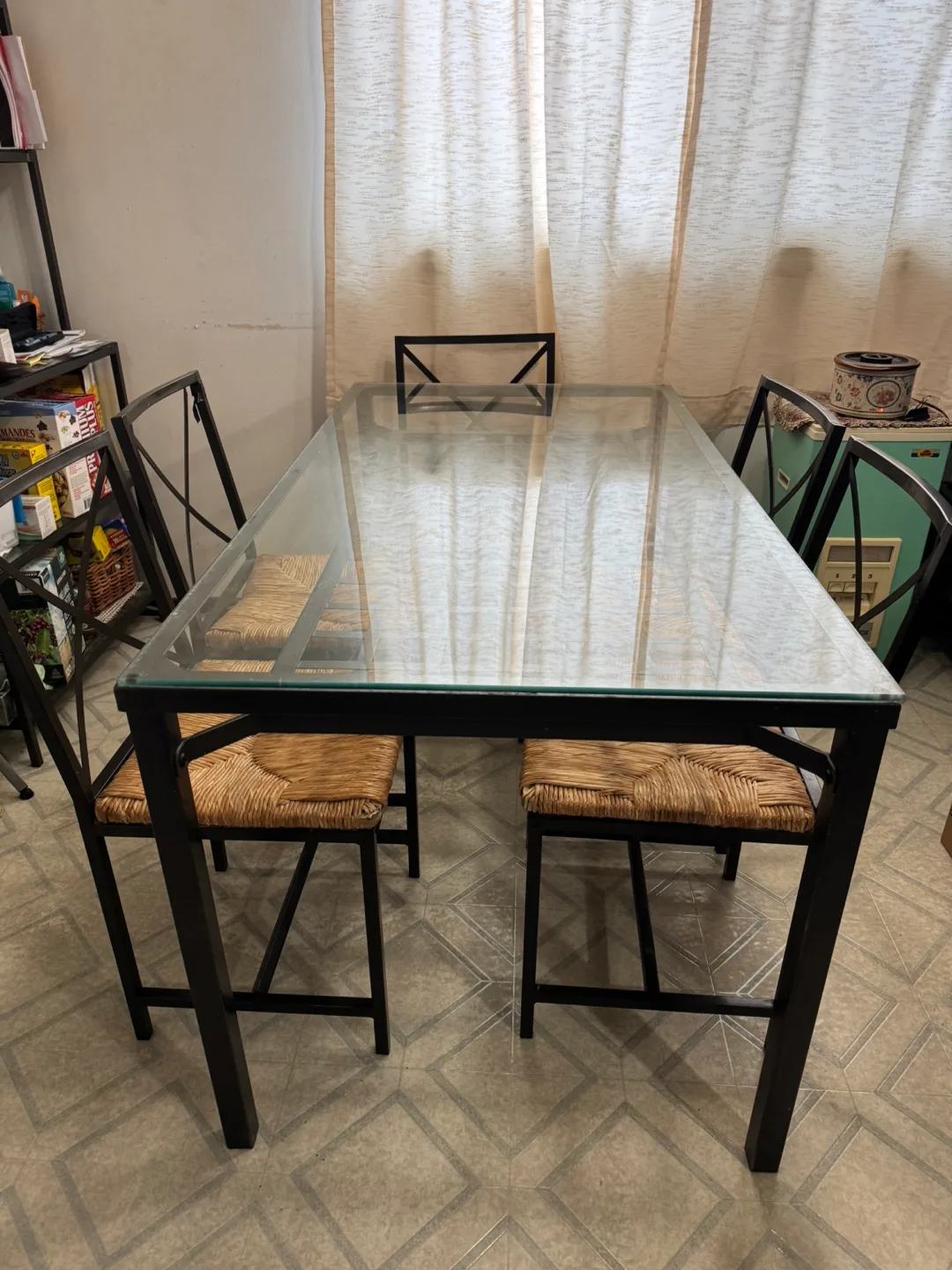 Glass Top Dining Table Set image indicator(3)