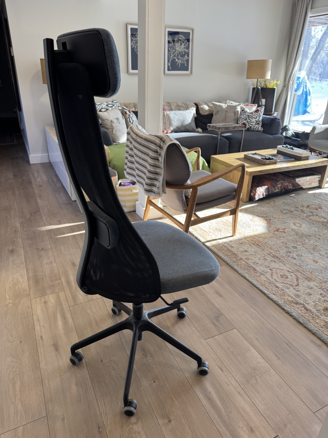 Office Chair with Headrest
