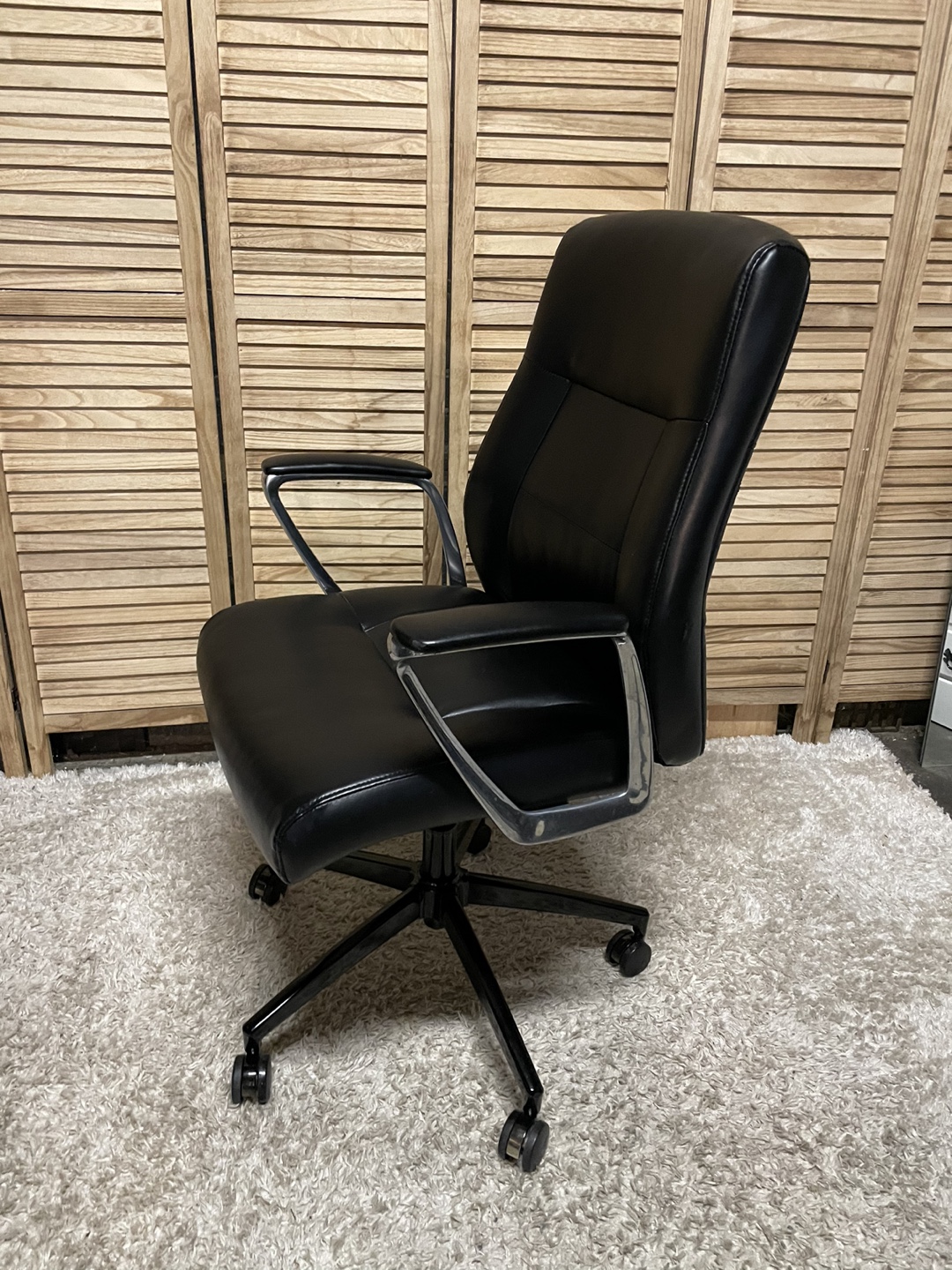 Office Chair - photo 2