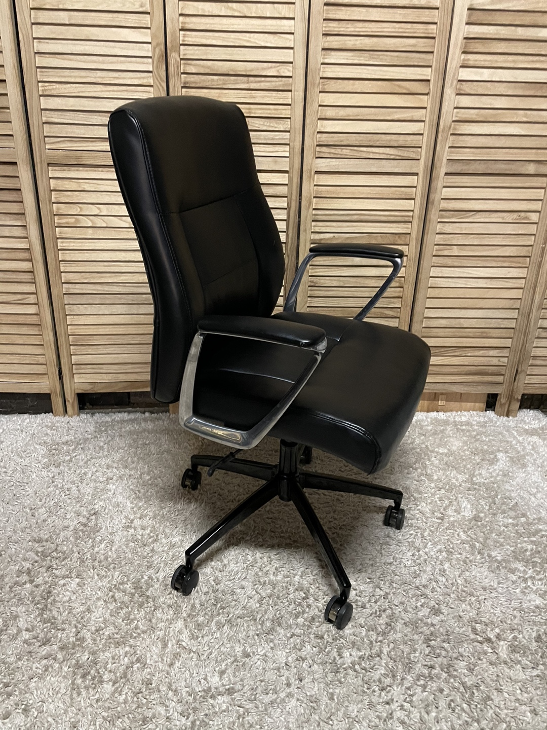 Office Chair - photo 3