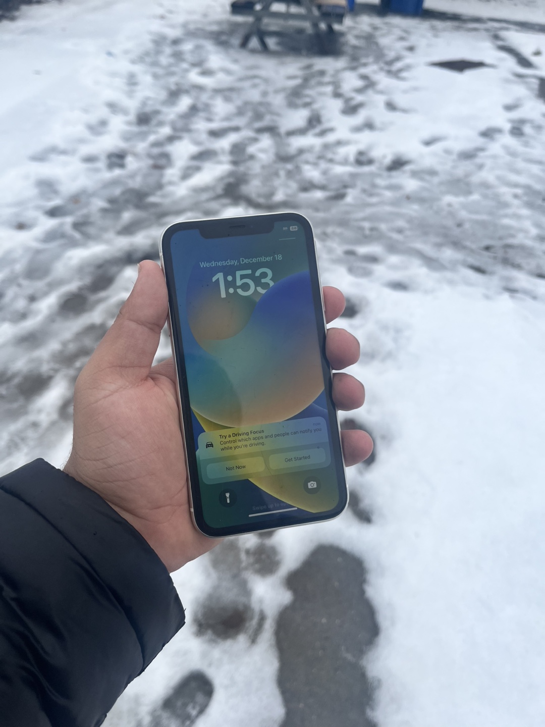 iPhone 11 White)