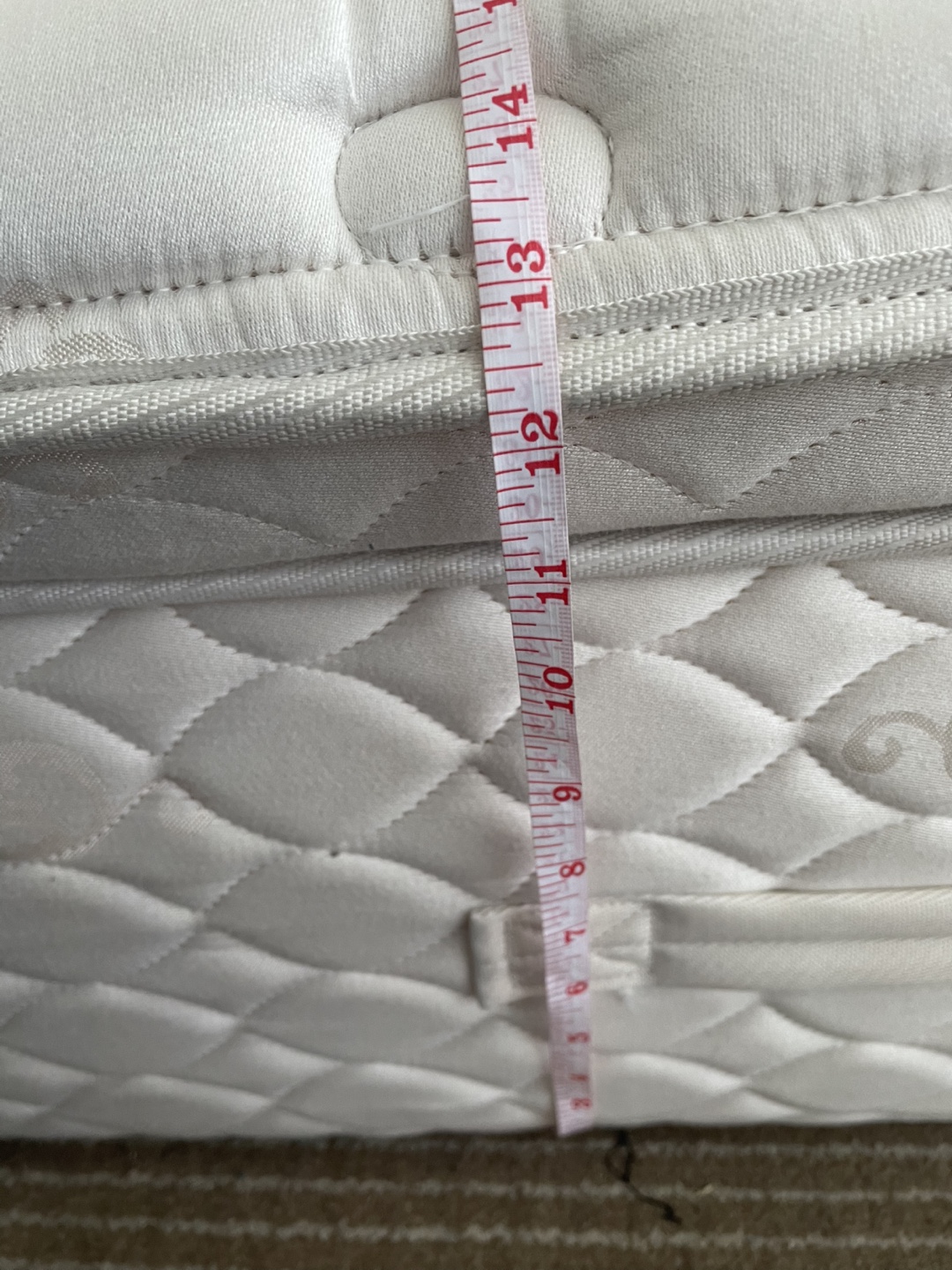 Free spring Queen Mattress - photo 2