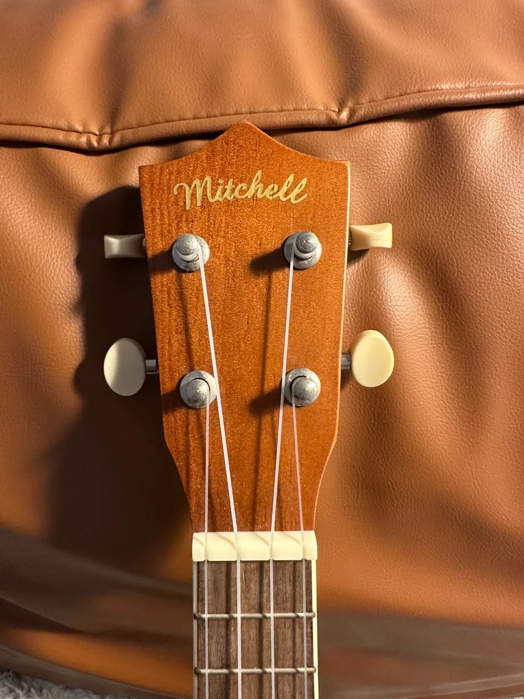 Mitchell MU40NT Ukulele image indicator(3)