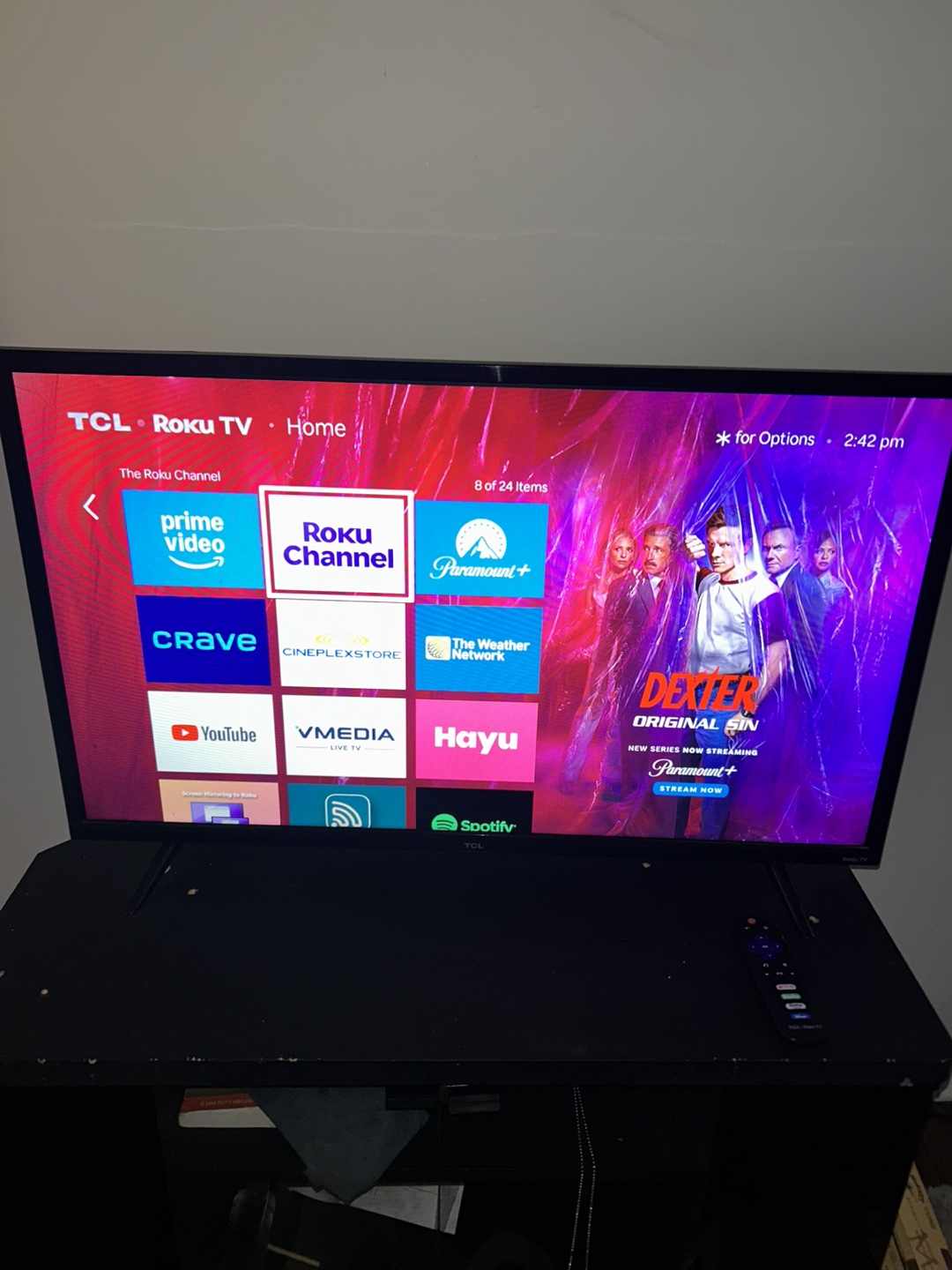TCL Roku TV (32in)