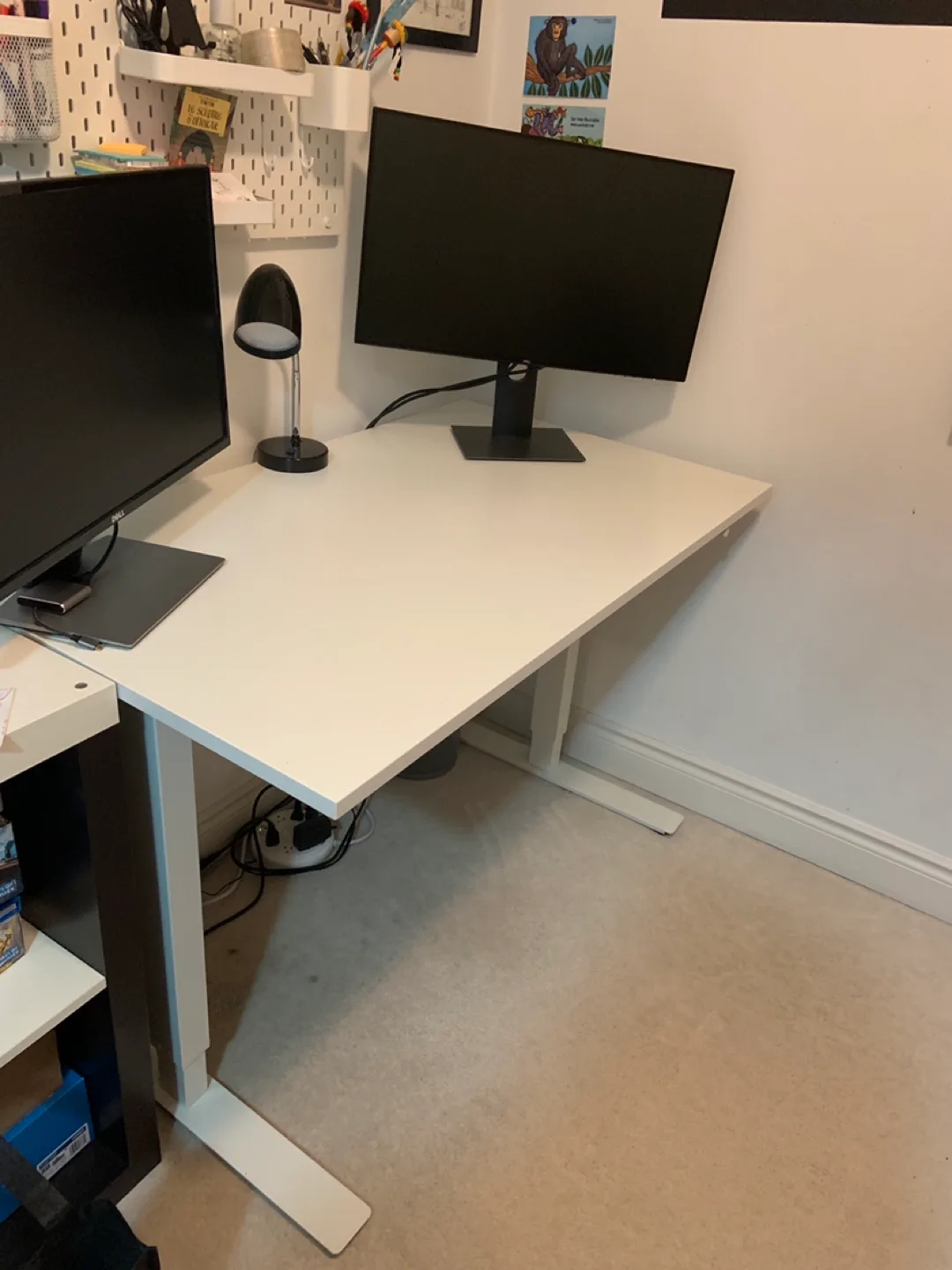 TROTTEN White Adjustable Standing Desk thumbnail