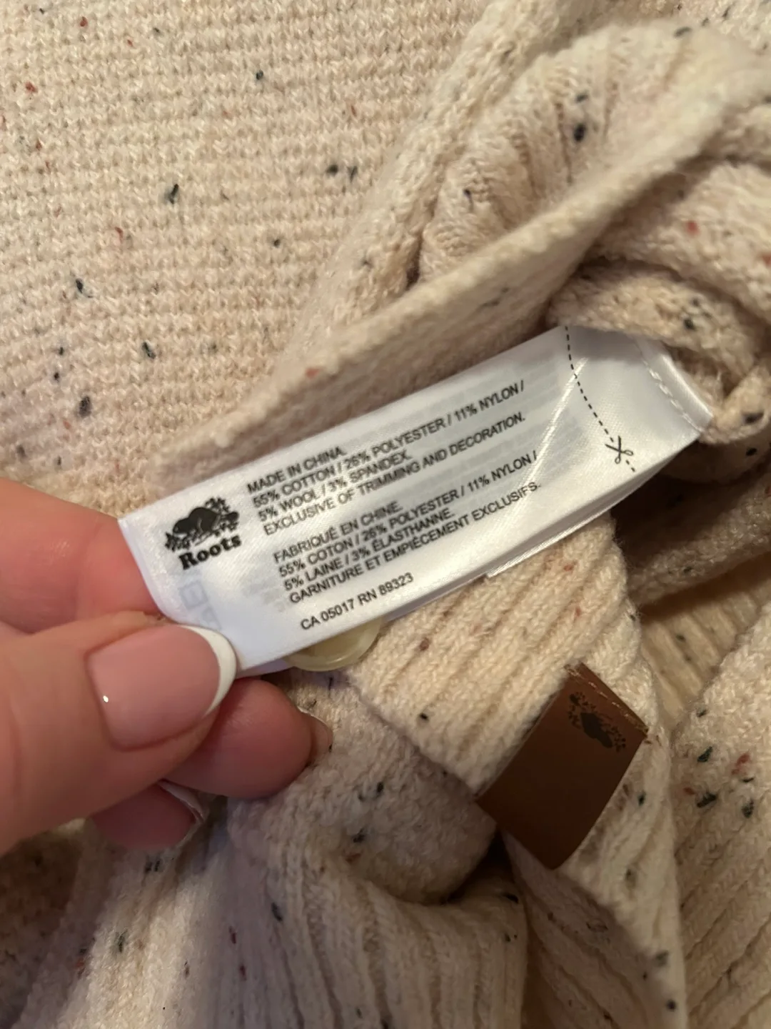 Roots women’s sweater size xl -new with tags- image indicator(5)