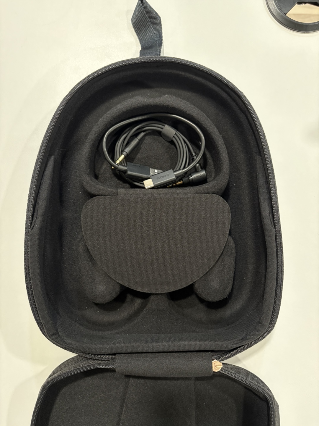 Sony WH-1000XM5 Wireless Noise Cancelling Headphones - photo 3