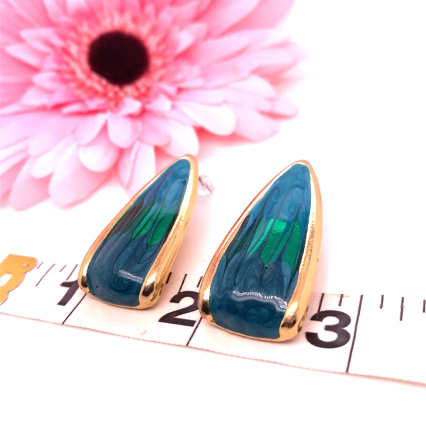 Vintage Enamel Earrings image indicator(6)