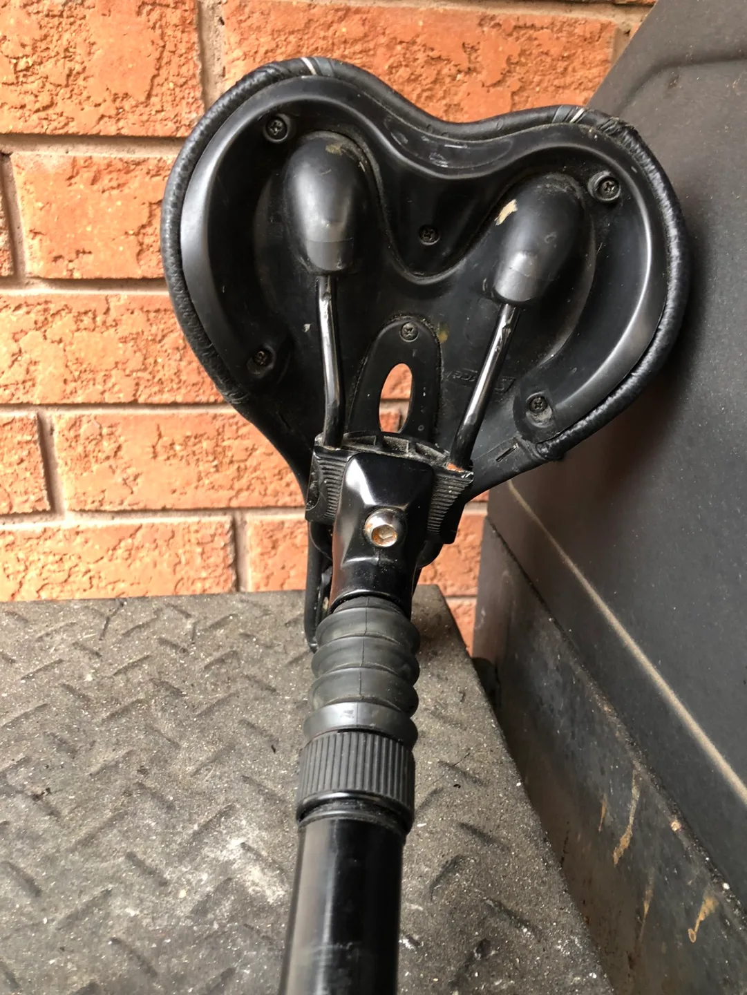 Bike Seat with Seat Post image indicator(3)