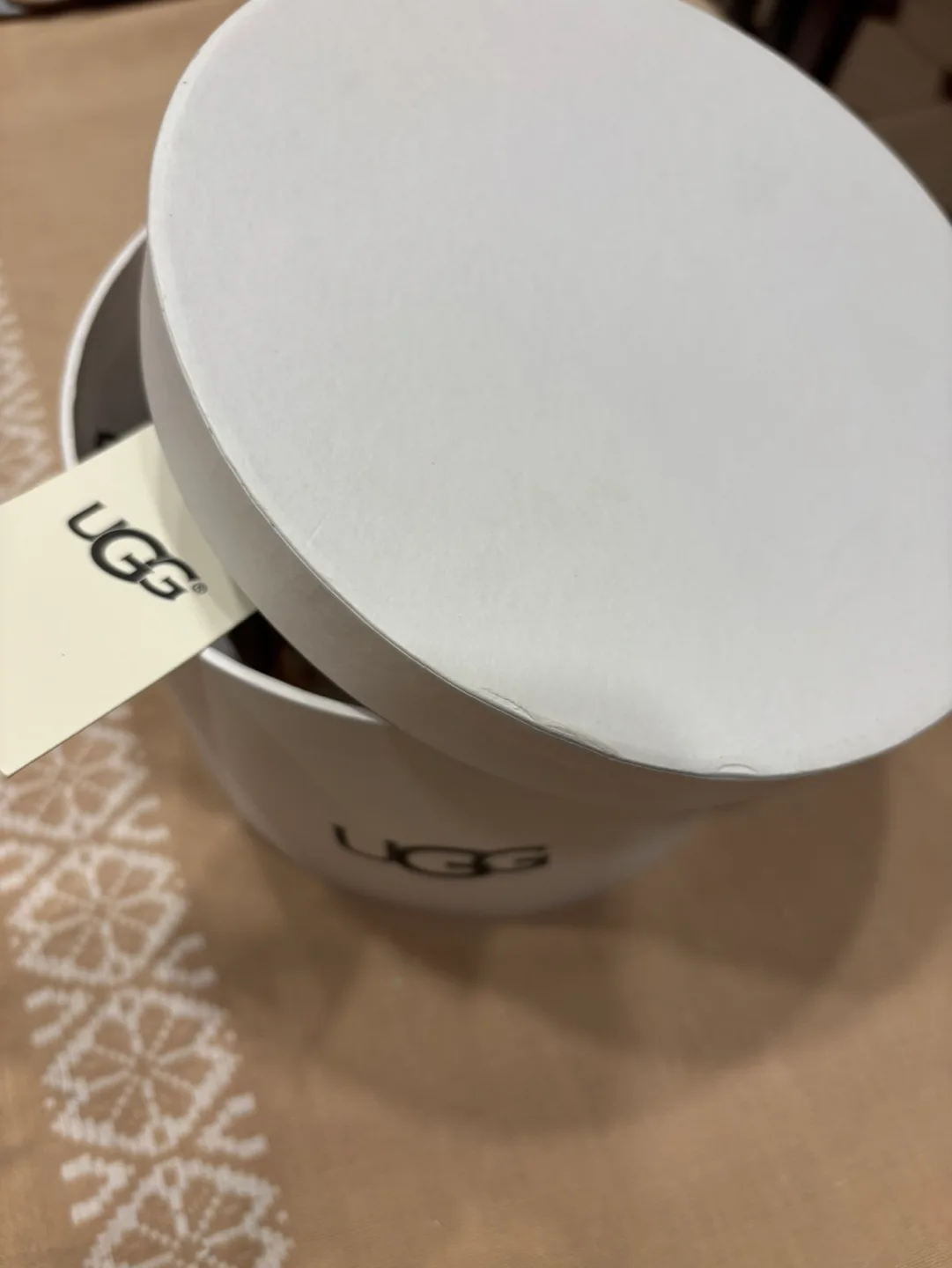 Ugg winter earmuff image indicator(5)