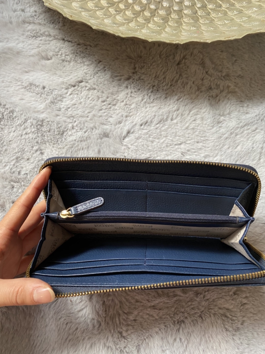 Michael Kors Navy Blue Zip Around Wallet - photo 3